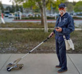 Brian tests a jogging aid for blind runners (2016)