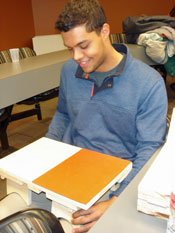 Jean-Marc checks out Uno Dos Trays' lap tray Work Station for Fernanda