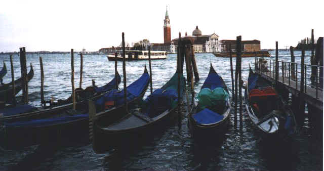 venice2.jpg (24270 bytes)