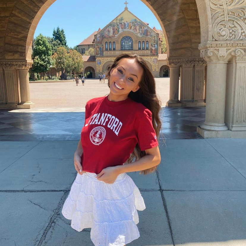 Photo of Lauren Winkley